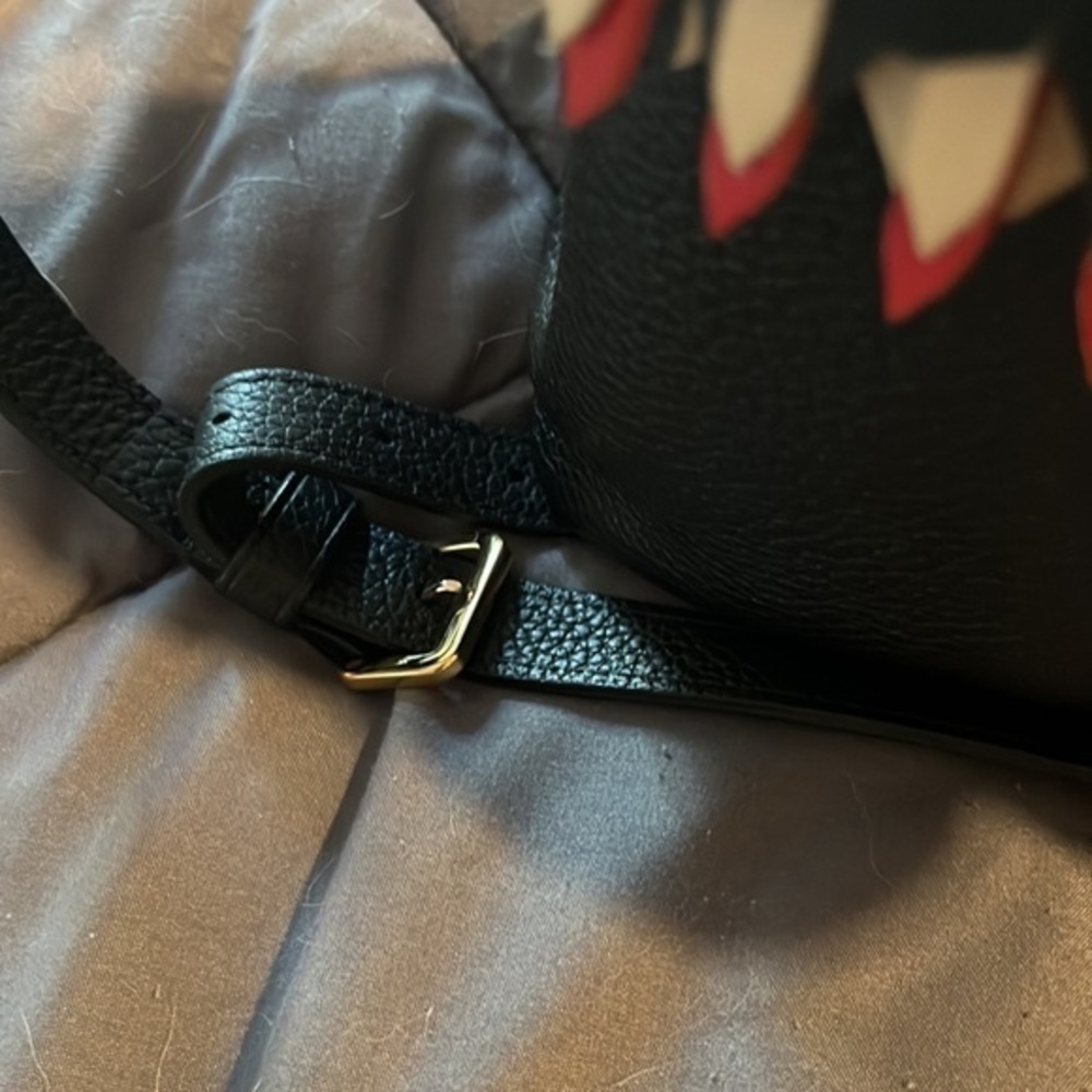 Louis Vuitton Taurillon Capucines PM - used - Picture 9 of 16